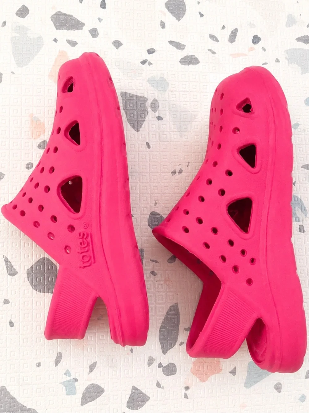 totes Toddler Hot Pink Splash & Play Clog Slide Sandals with Heel Strap - Size 6